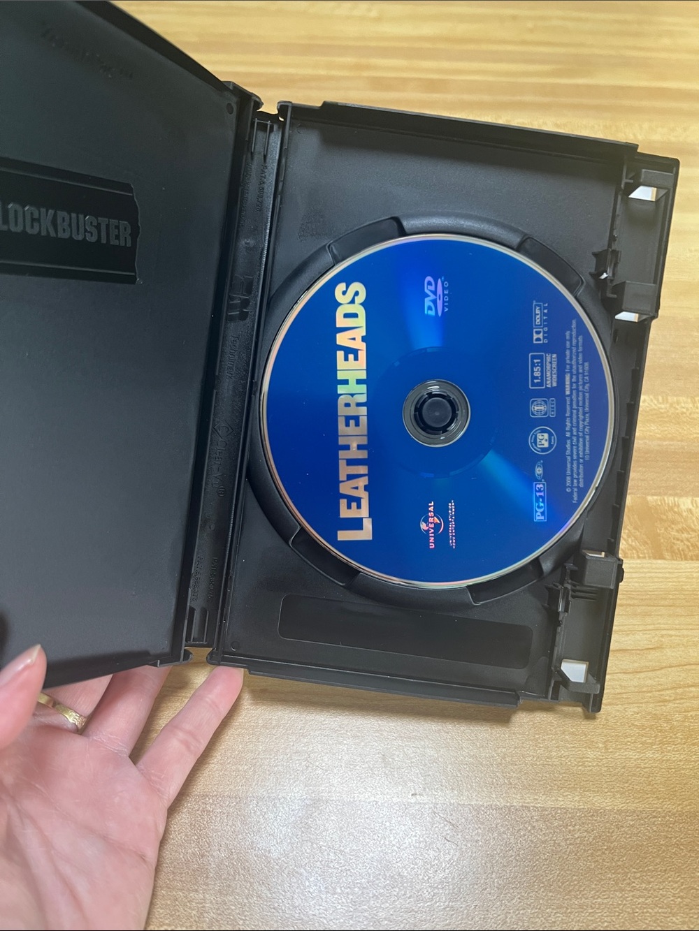 #3,016**Leatherheads DVD”Clooney & Zellweger are Comic Gold.” - Picture 3 of 17